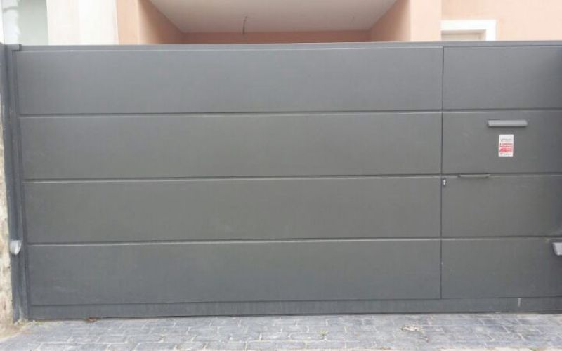 Nuestros trabajos de carpintería de aluminio Nuestros trabajos de carpintería de aluminio